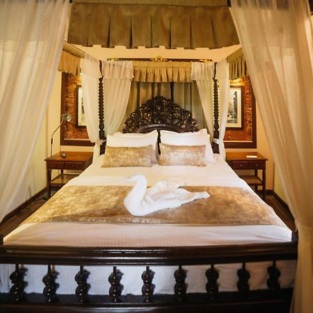 Casa Menezes - A Heritage Goan Homestay Бамболим Экстерьер фото
