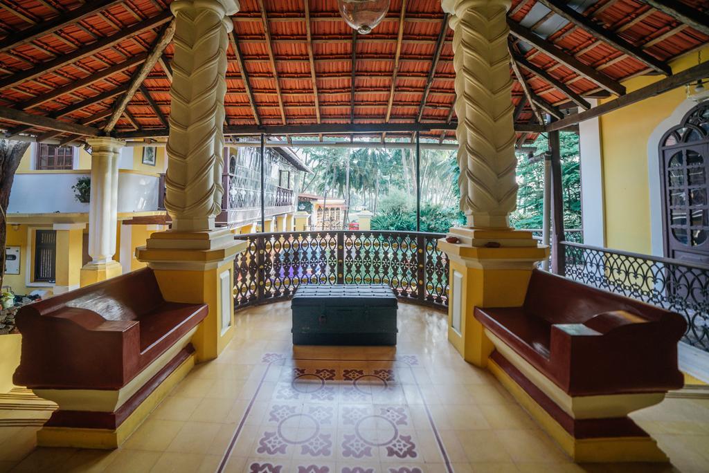 Casa Menezes - A Heritage Goan Homestay Бамболим Экстерьер фото