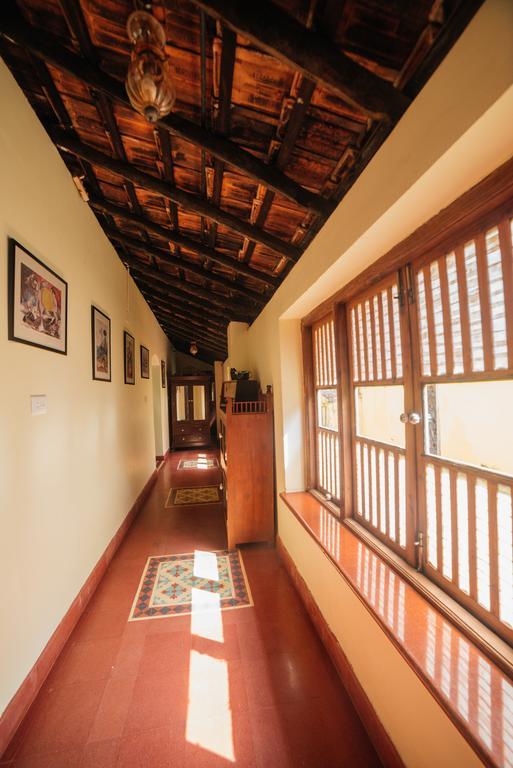 Casa Menezes - A Heritage Goan Homestay Бамболим Экстерьер фото
